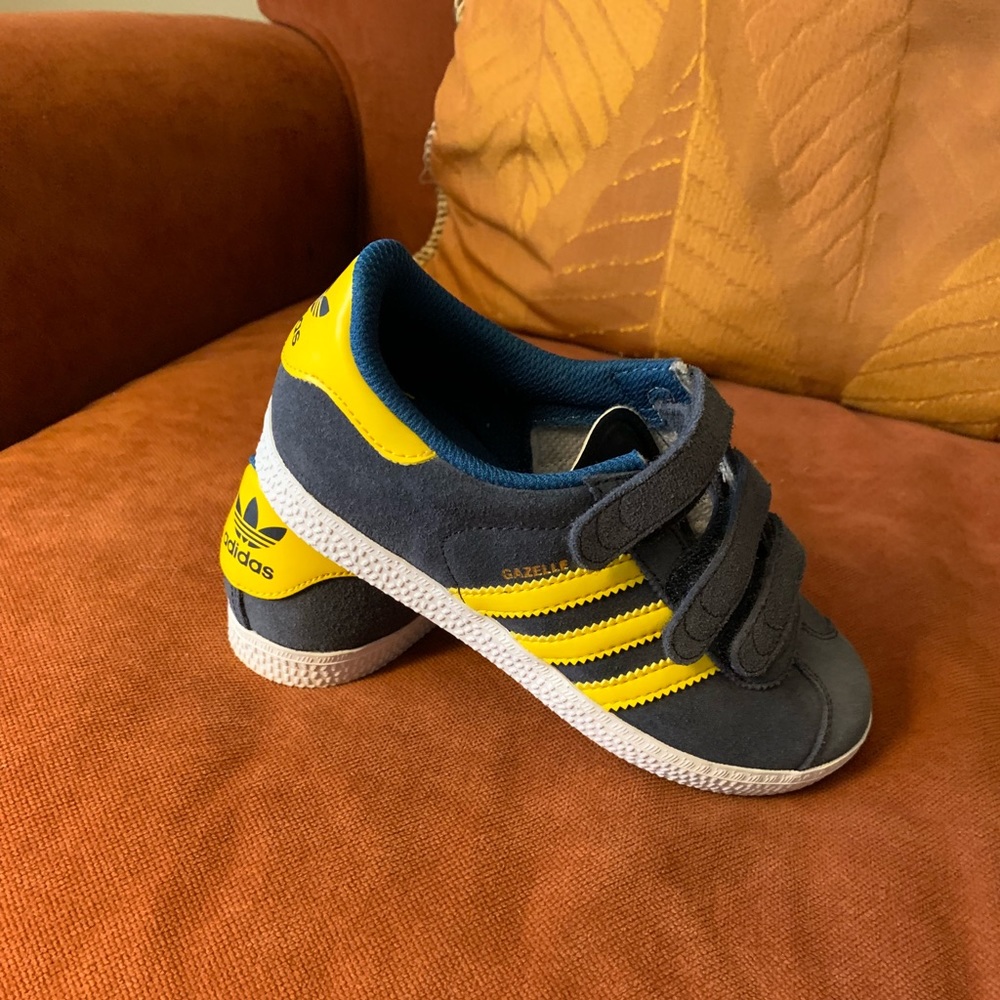 Adidas Velcro boys shoes size 12 Blue/Yellow
